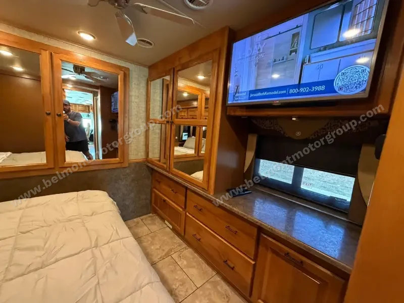 2015 Tiffin Allegro Bay 32 photo 33