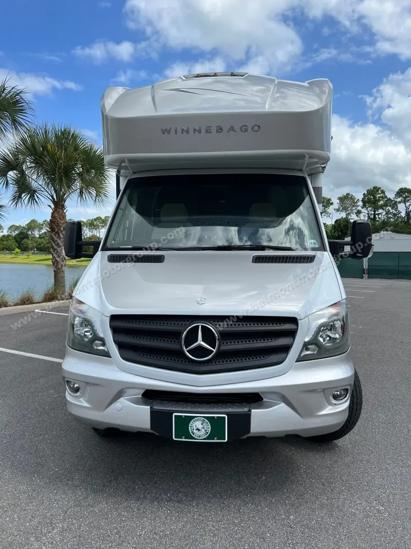 2018 Winnebago Navion 24J photo 19