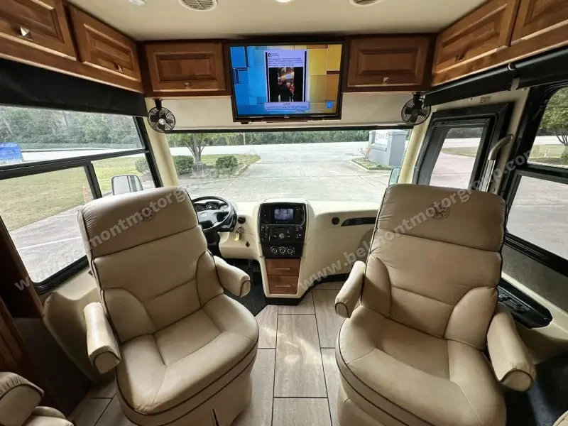 2017 Tiffin Allegro Breeze 32BR photo 35