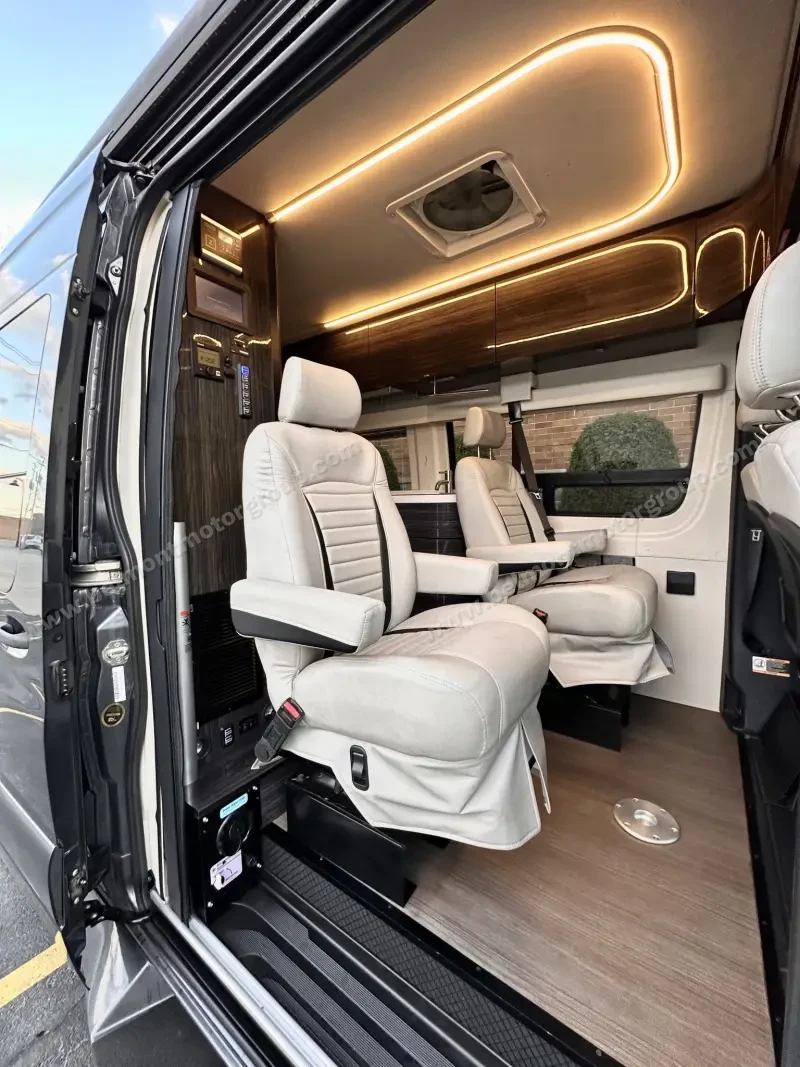 2020 Winnebago Era 3500XD photo 59