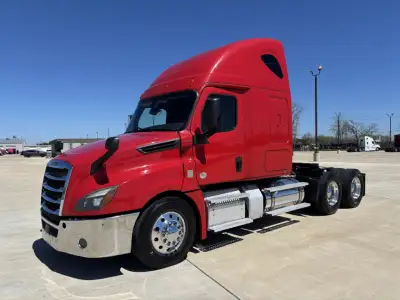 2020 Freightliner Cascadia 126 SLEEPER CAB