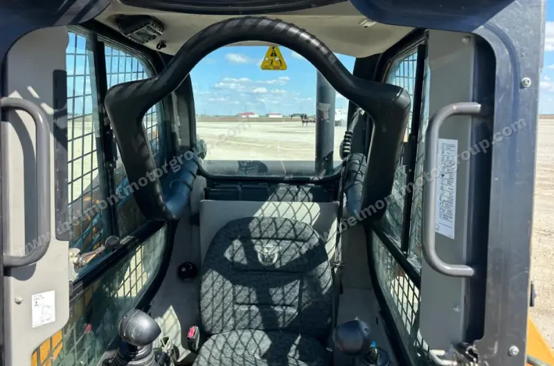 2019 Case TV370 photo 40