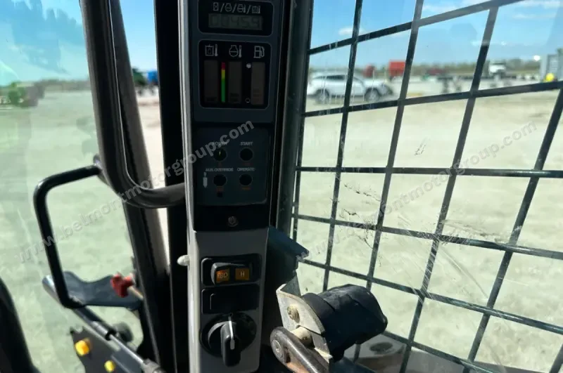 2019 Case TV370 photo 45