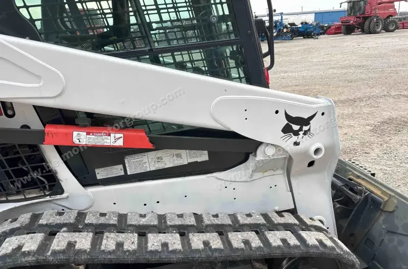 2016 Bobcat T595 Compact Track Loader photo 18