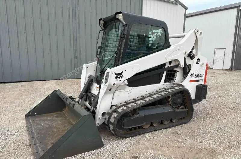 2016 Bobcat T595 Compact Track Loader photo 2