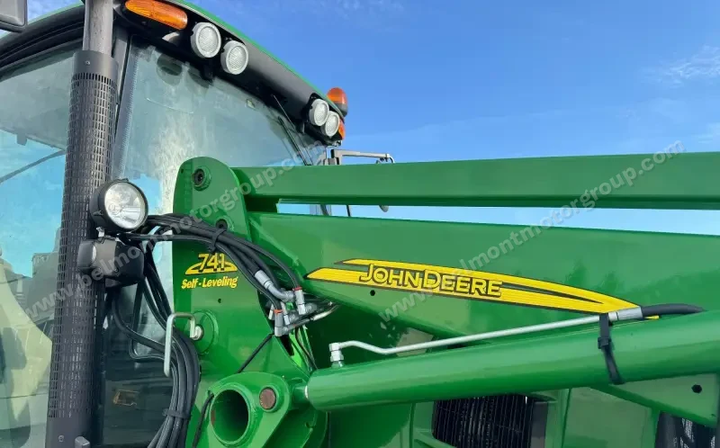 2010 John Deere 7530 Premium MFWD photo 39
