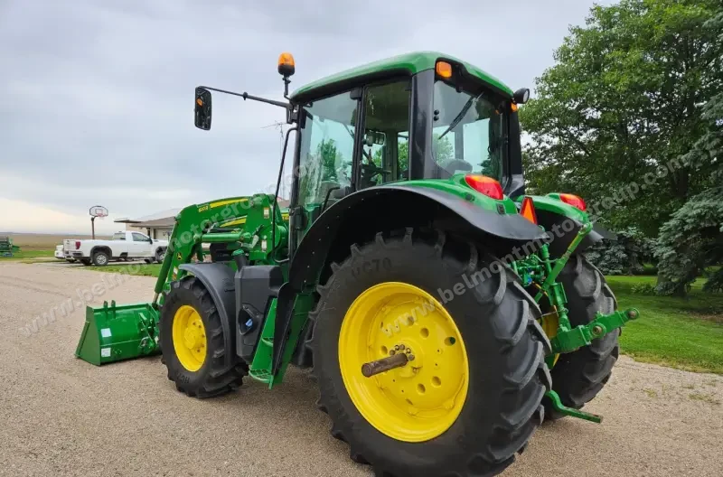 2017 John Deere 6130M MFWD photo 7