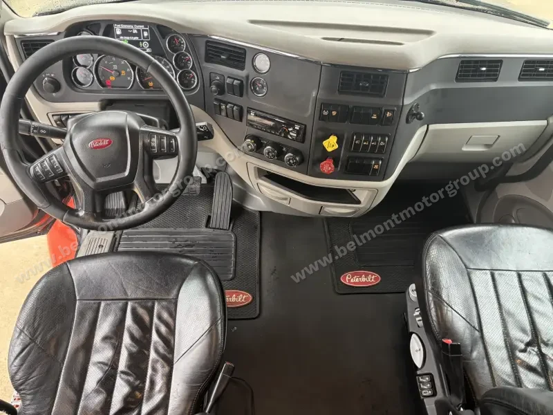 2019 Peterbilt 579 photo 16