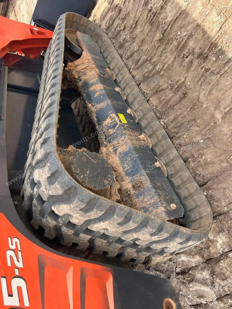 2023 Kubota SVL95-2S photo 12