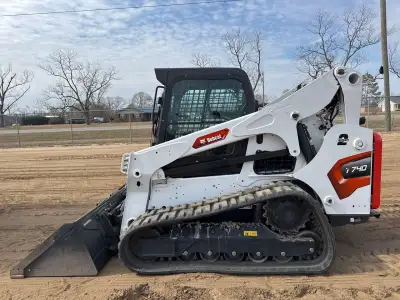 2024 Bobcat T740